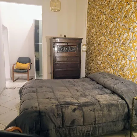 La Casetta Di Oppi * נאפולי